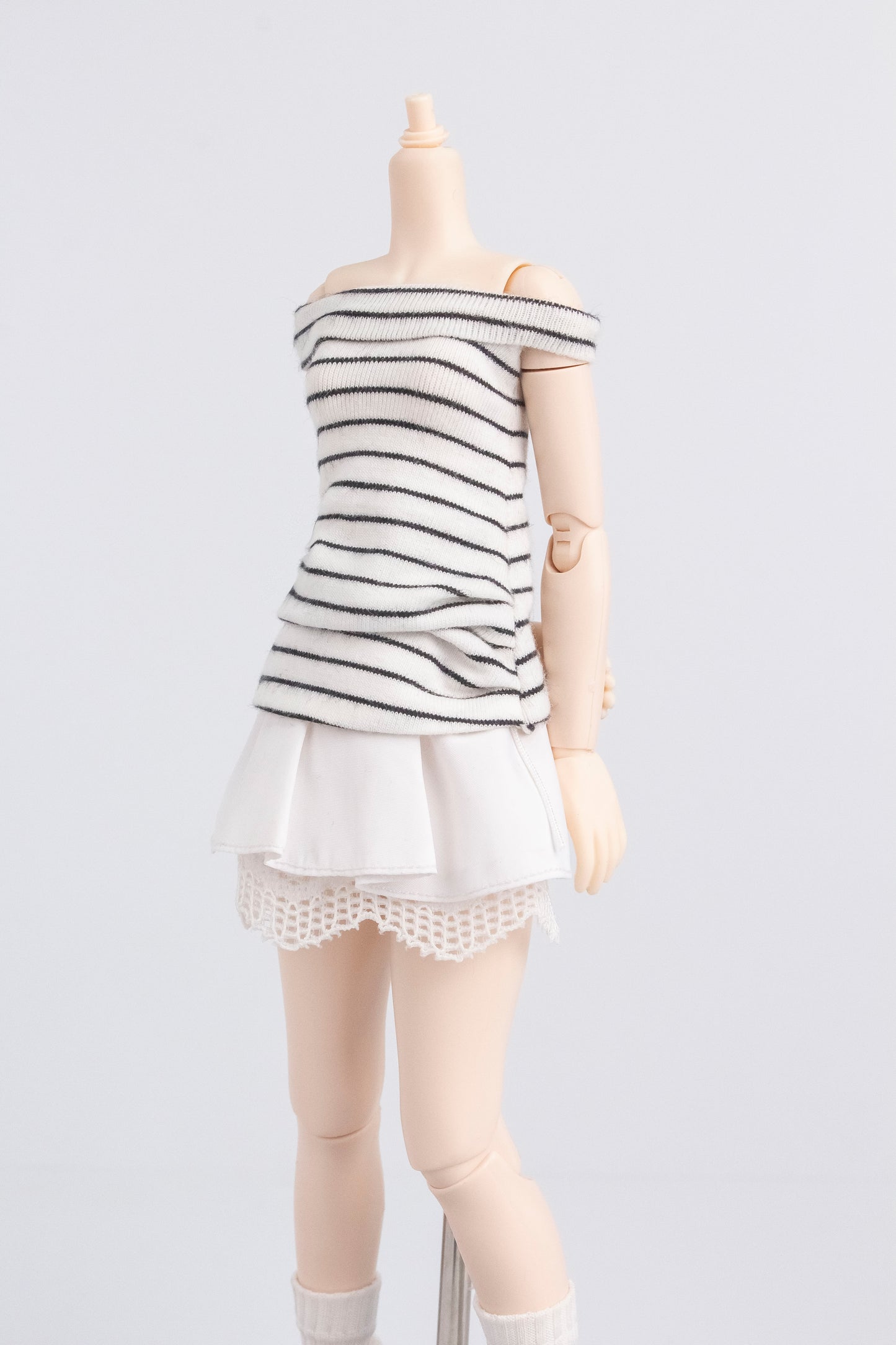 White Lace Mini Skirt